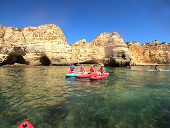 Stand Up Paddle e visita guidata in motoscafo alle Grotte di Benagil